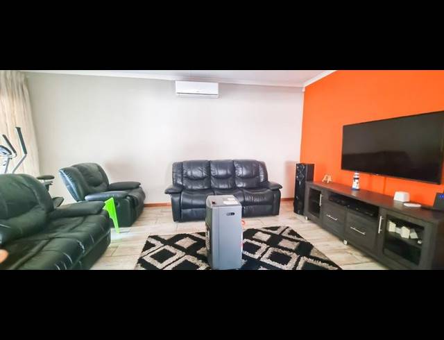 4 BEDROOM HOUSE FOR SALE IN BENONI CENTRAL
